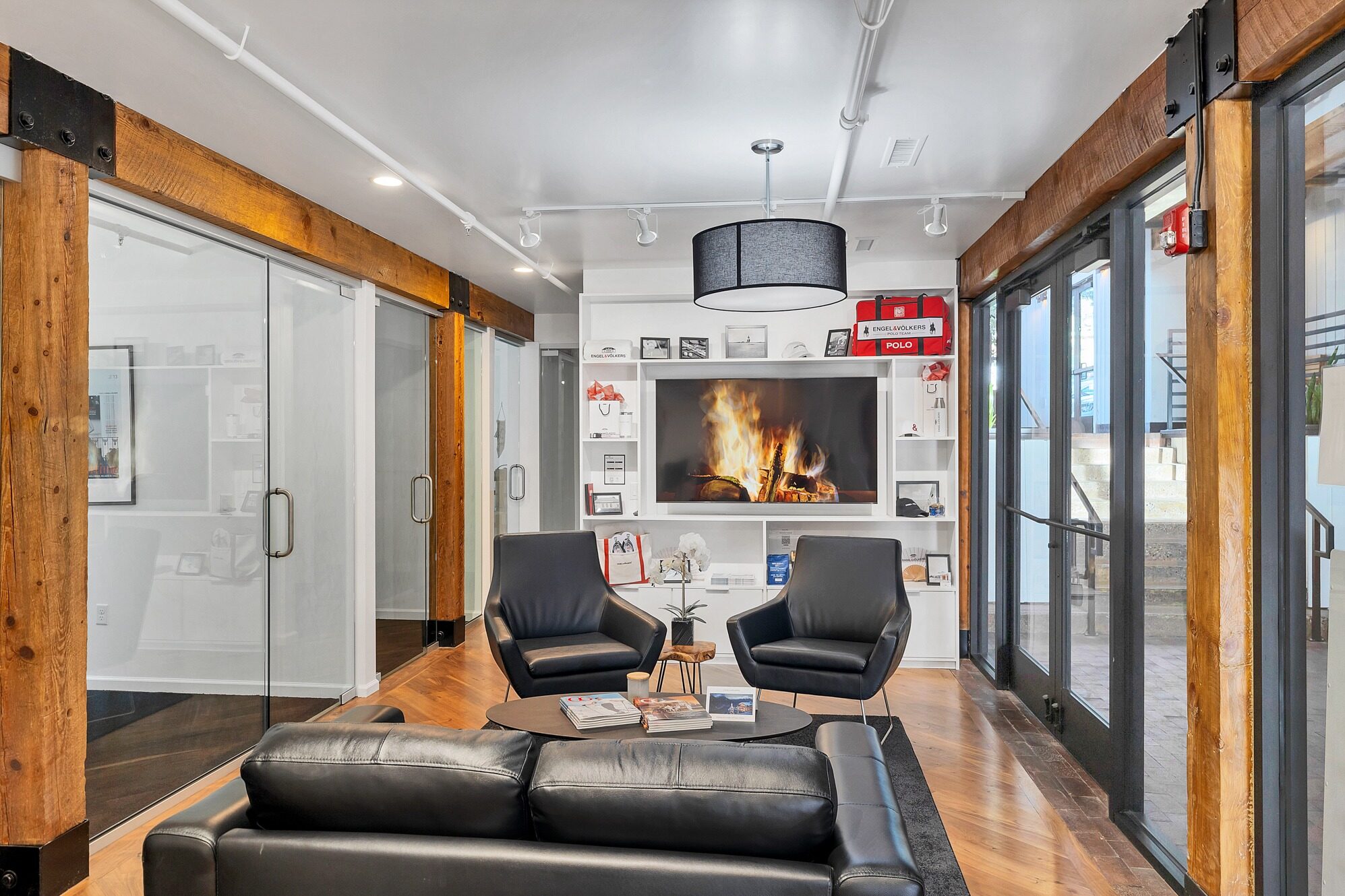 Warm advisor and client lounge inside Engel & Völkers St. George